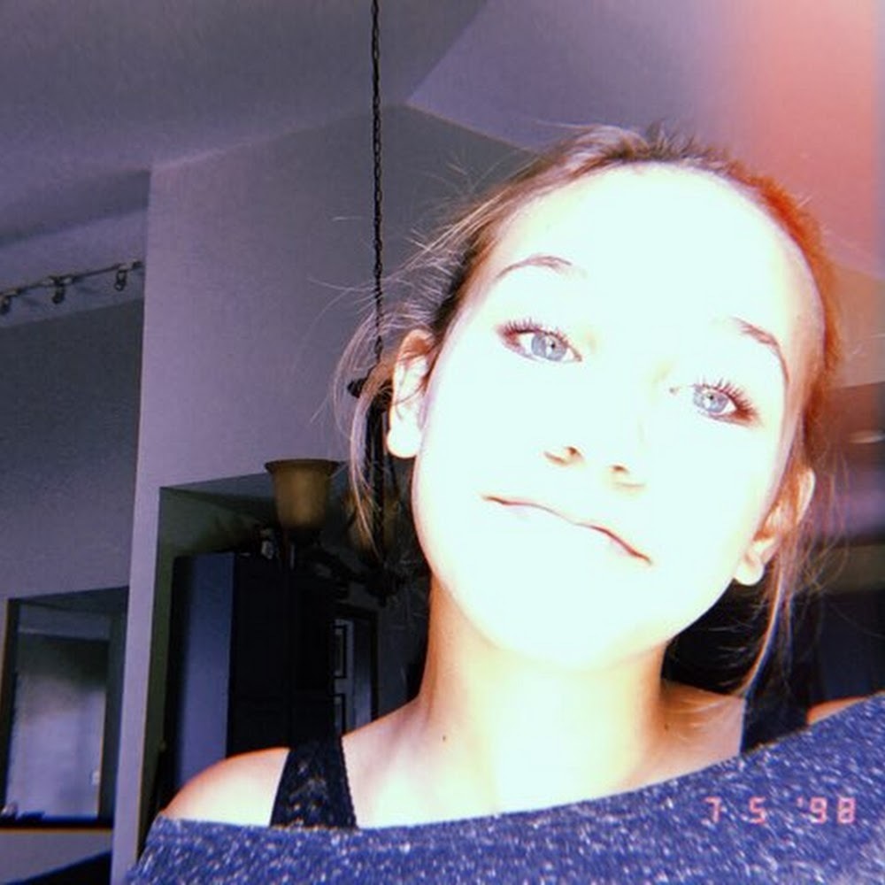 Meet your Posher, Cecilia